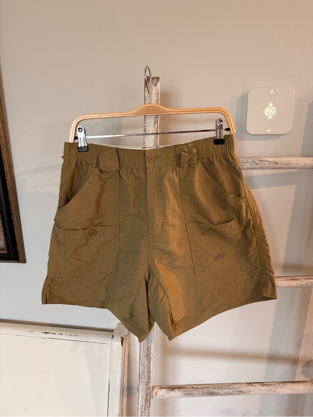 AFTCO Brown Nylon Fishing Shorts Size 34 Mens Cargo Pockets Elastic Waist 6” EUC